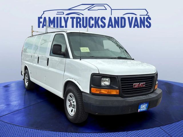 2014 GMC Savana Base