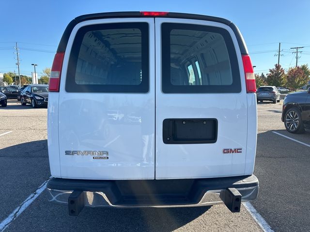 2014 GMC Savana Base