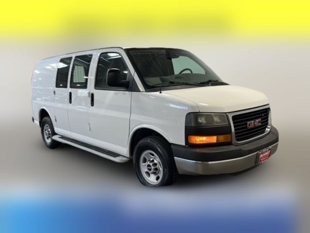 2014 GMC Savana Base