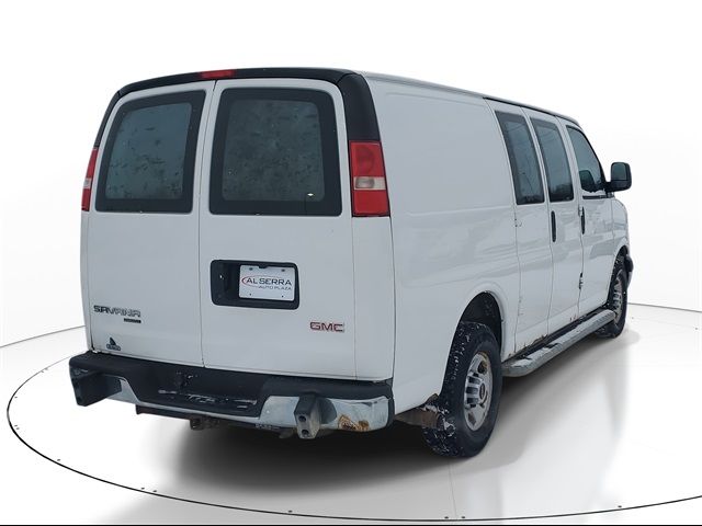 2014 GMC Savana Base