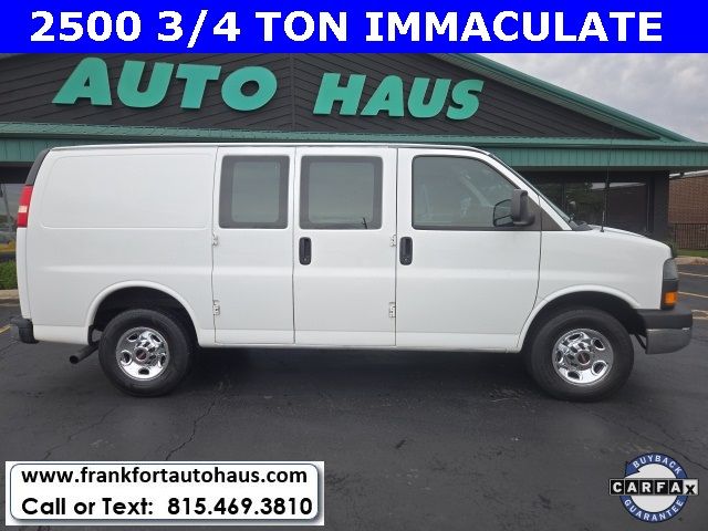 2014 GMC Savana Base