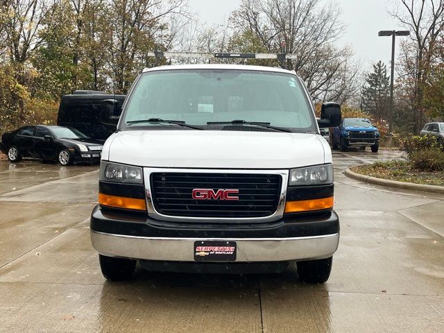 2014 GMC Savana Base