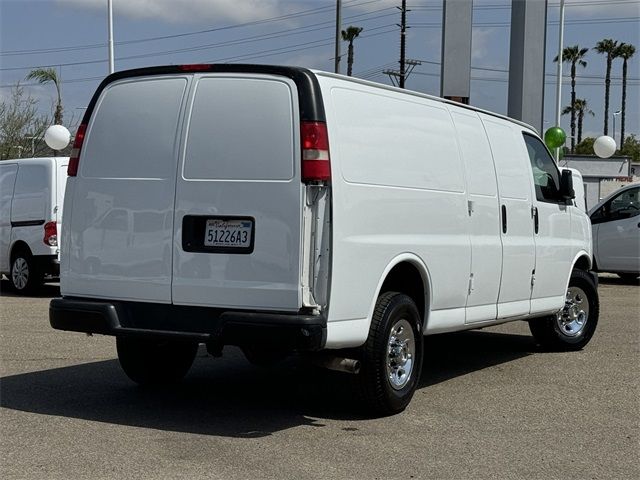 2014 GMC Savana Base