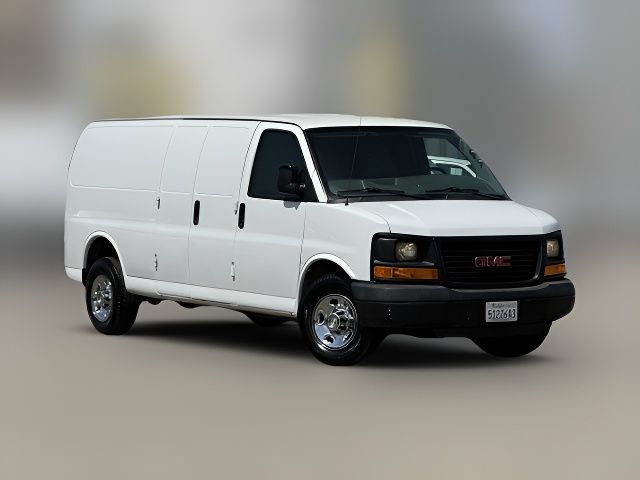 2014 GMC Savana Base