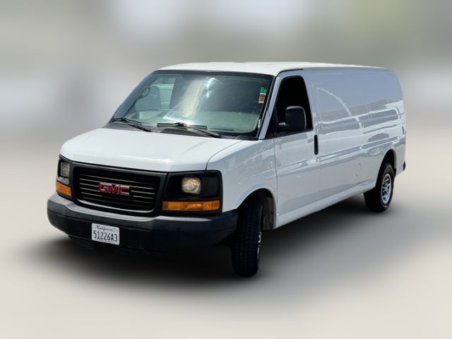 2014 GMC Savana Base