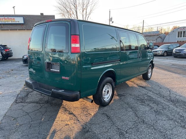 2014 GMC Savana Base