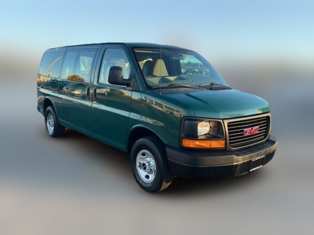 2014 GMC Savana Base