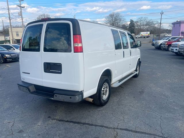 2014 GMC Savana Base