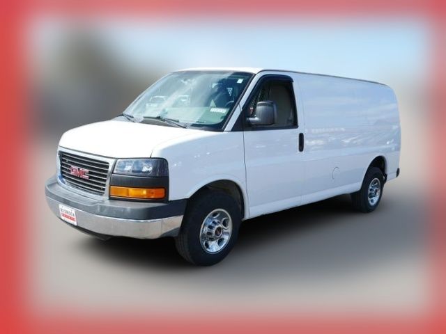 2014 GMC Savana Base