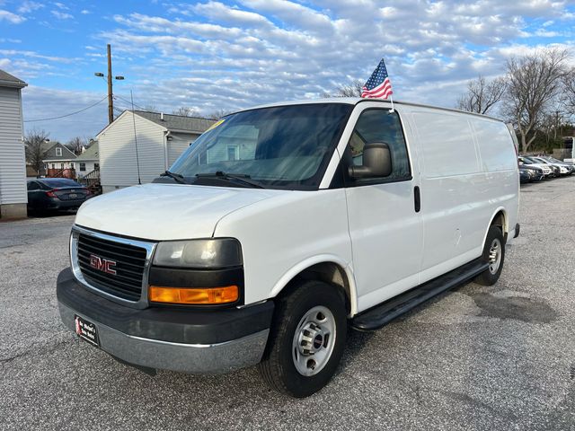 2014 GMC Savana Base