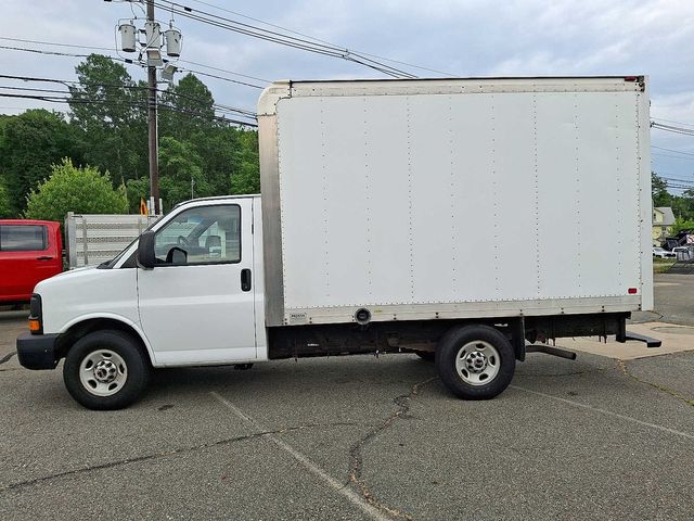 2014 GMC Savana Base