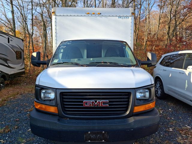 2014 GMC Savana Base