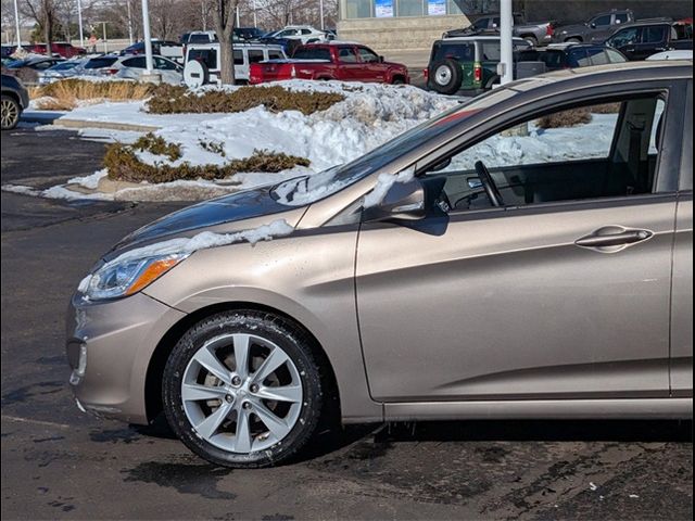 2014 Hyundai Accent SE