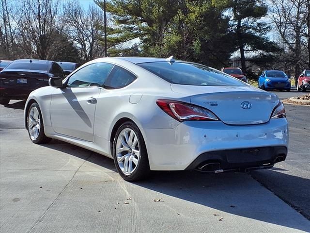 2014 Hyundai Genesis 2.0T Premium