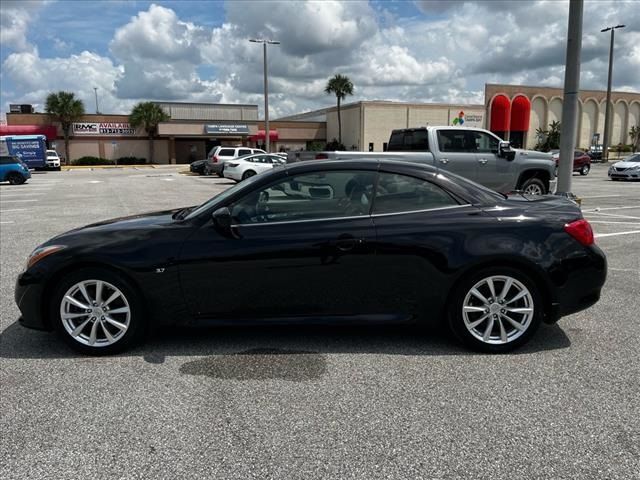 2014 INFINITI Q60 Base