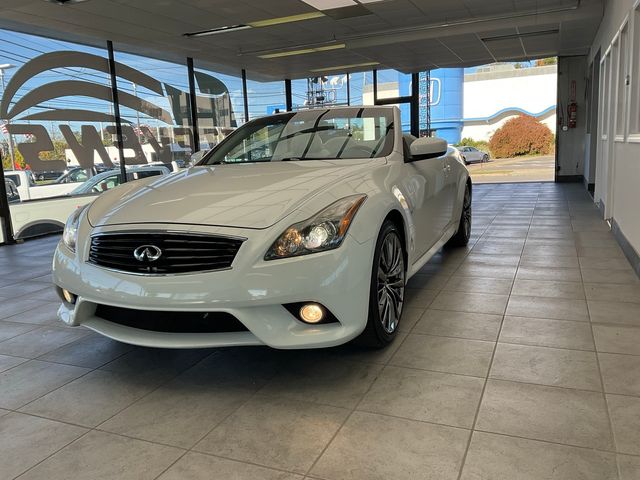 2014 INFINITI Q60 Base