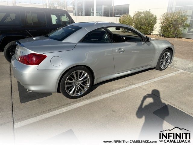 2014 INFINITI Q60 Base