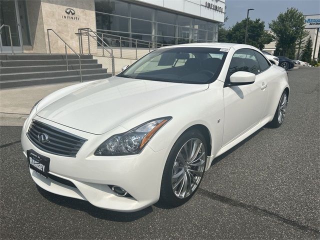 2014 INFINITI Q60 Base