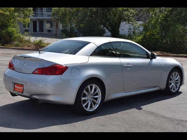 2014 INFINITI Q60 Sport