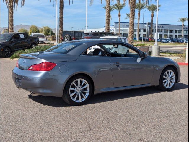 2014 INFINITI Q60 Base