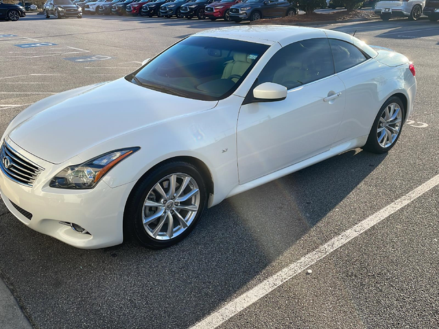 2014 INFINITI Q60 Base