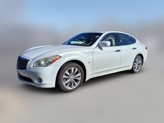 2014 INFINITI Q70 Base