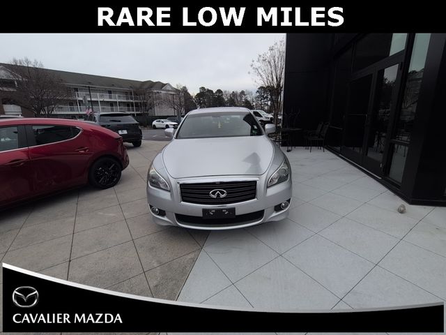 2014 INFINITI Q70 Base