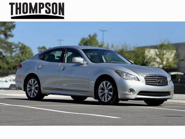 2014 INFINITI Q70 Base