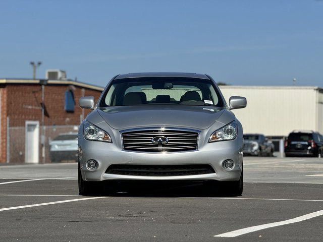 2014 INFINITI Q70 Base