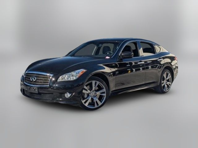 2014 INFINITI Q70 Base