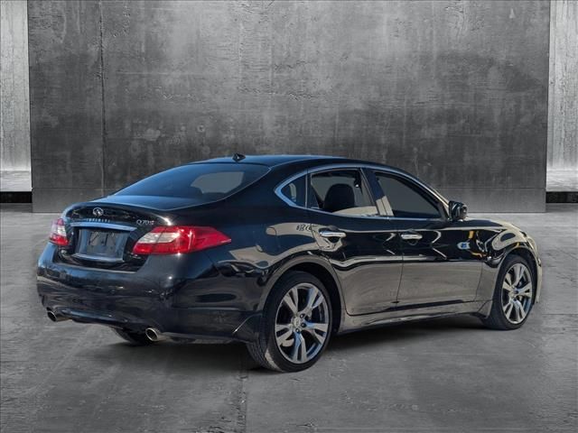 2014 INFINITI Q70 Base