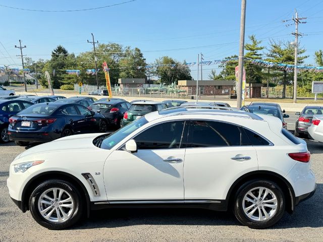 2014 INFINITI QX70 Base