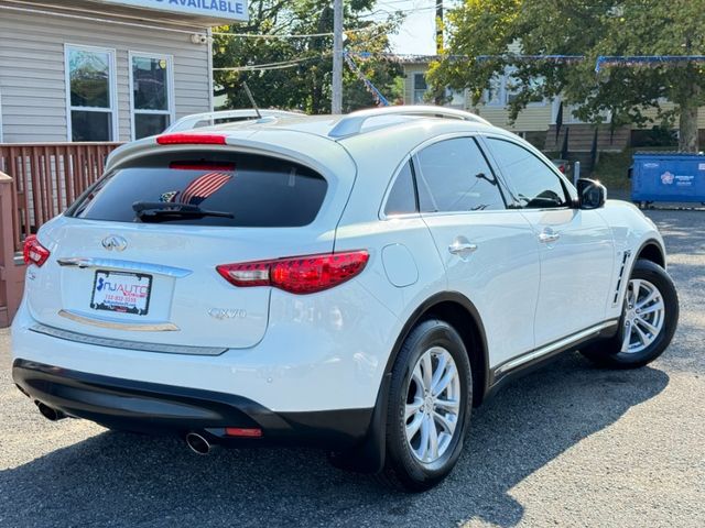 2014 INFINITI QX70 Base