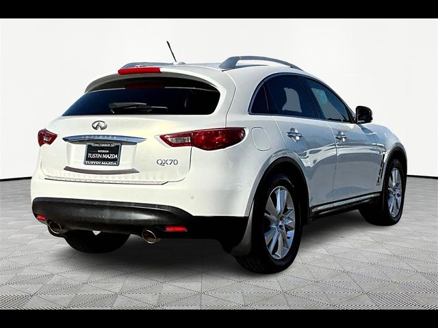 2014 INFINITI QX70 Base