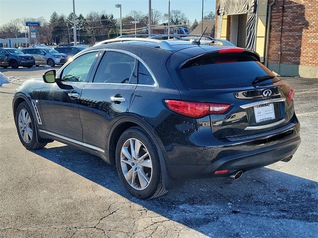 2014 INFINITI QX70 Base