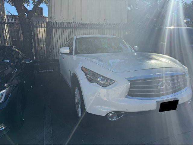 2014 INFINITI QX70 Base