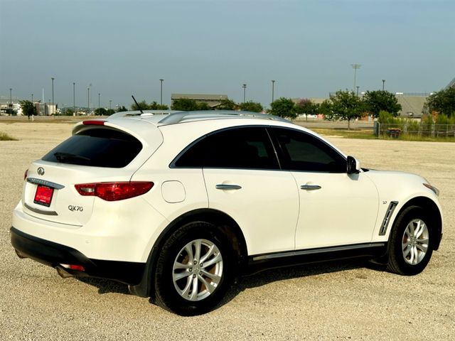 2014 INFINITI QX70 Base