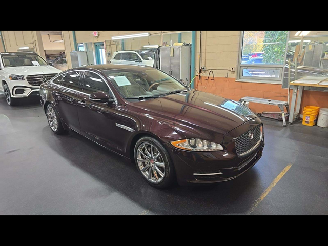 2014 Jaguar XJ Base