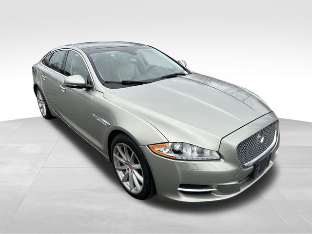 2014 Jaguar XJ Base