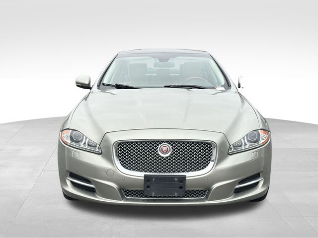 2014 Jaguar XJ Base