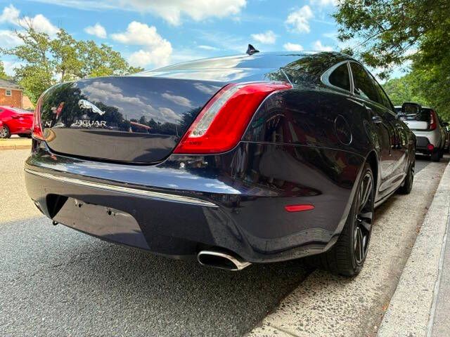2014 Jaguar XJ Base