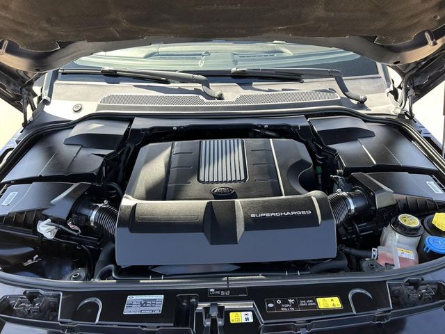 2014 Land Rover LR4 LUX