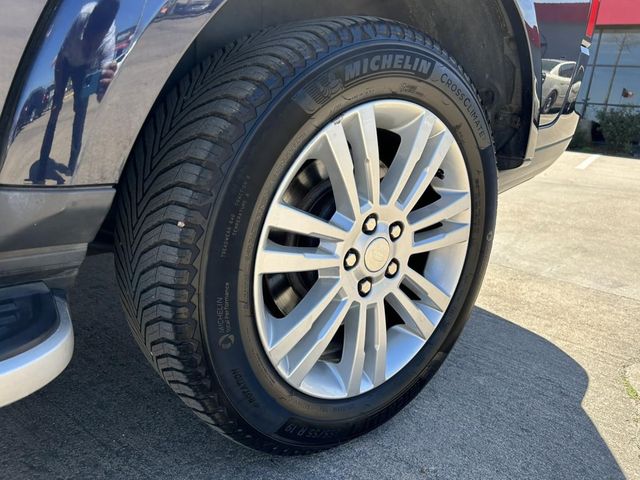 2014 Land Rover LR4 LUX