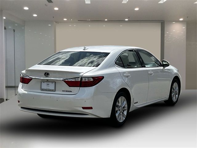 2014 Lexus ES Hybrid 300h