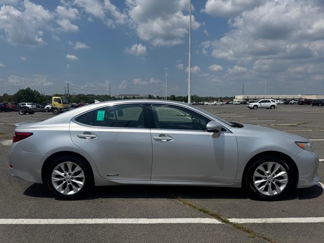 2014 Lexus ES Hybrid 300h