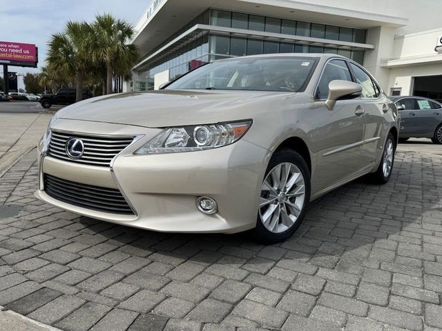 2014 Lexus ES Hybrid 300h