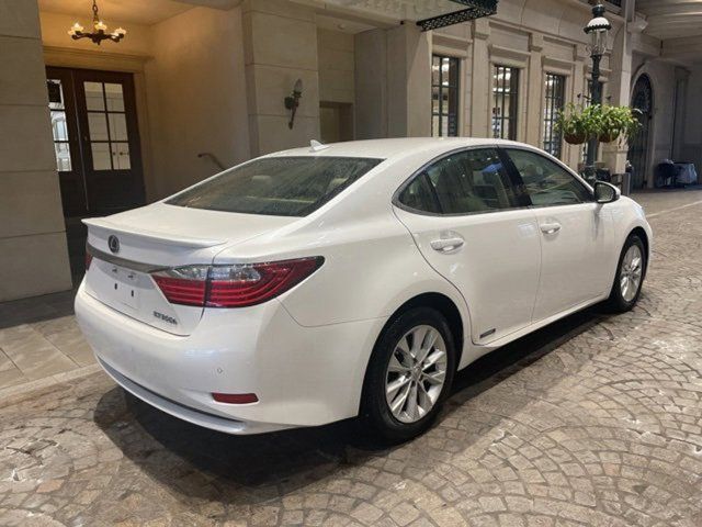 2014 Lexus ES Hybrid 300h