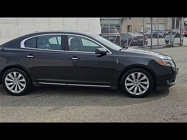 2014 Lincoln MKS Base