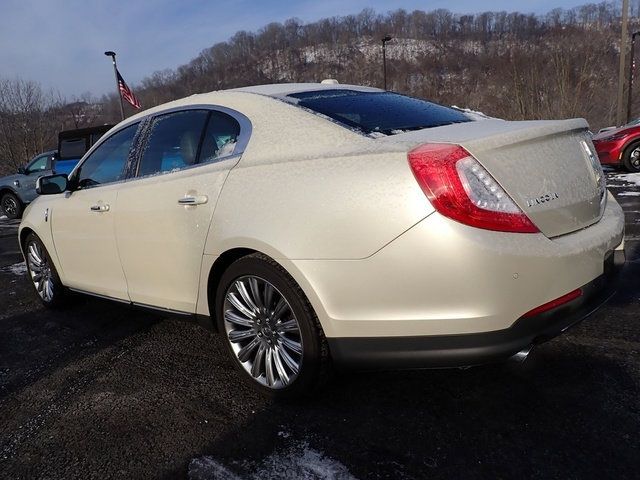 2014 Lincoln MKS Base