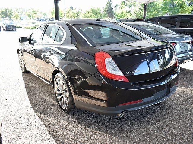 2014 Lincoln MKS Base